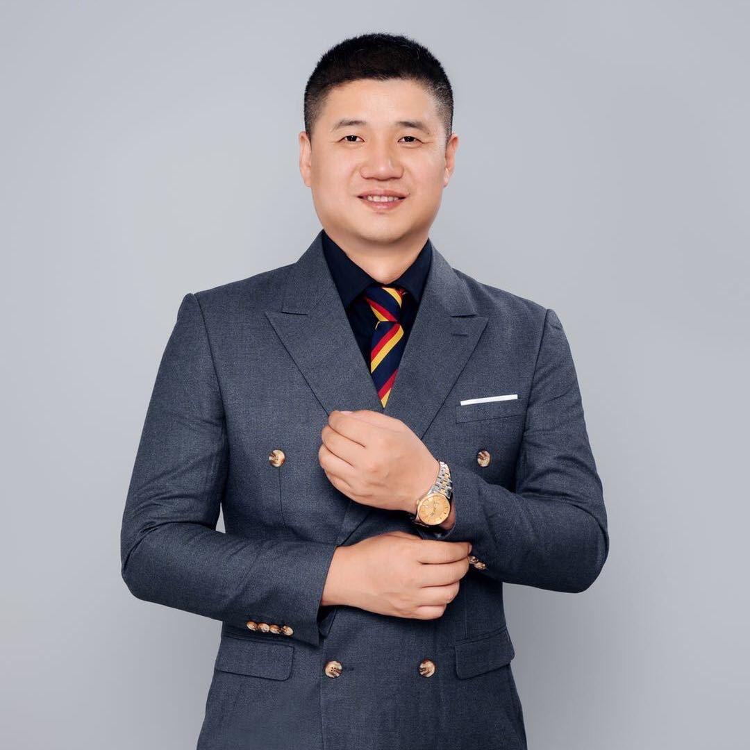 青岛金融人项志刚