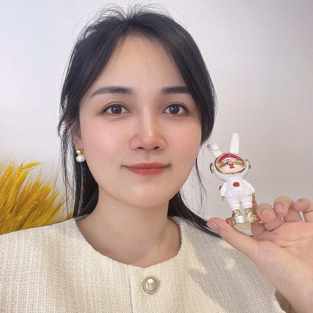 爱护肤的青青