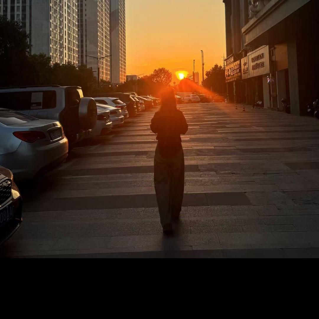 飞飞潮流女装店铺
