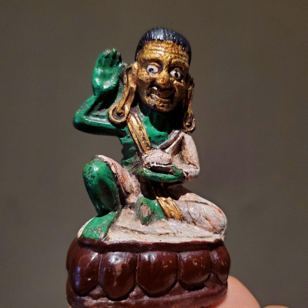 河里藏只马