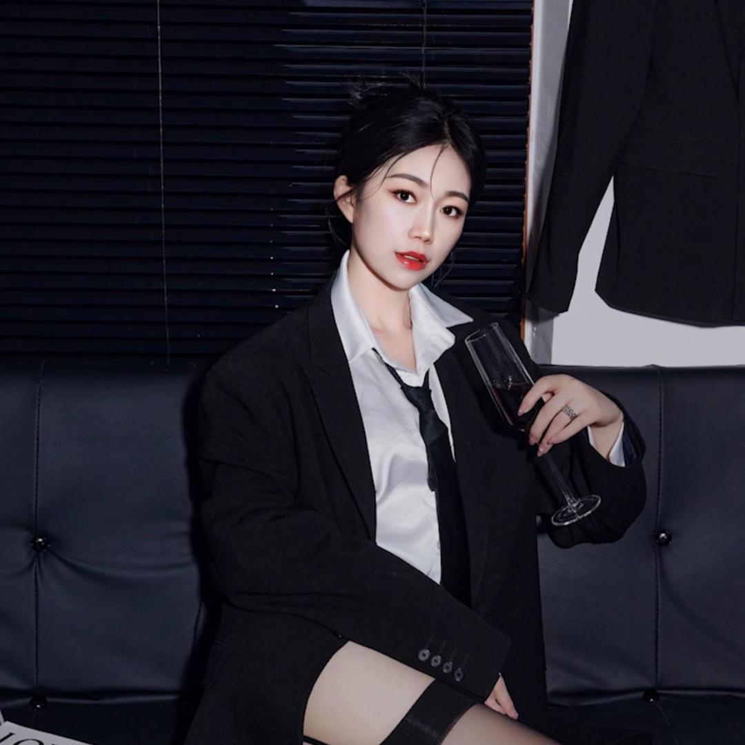我是钟瑜🧚‍♀️