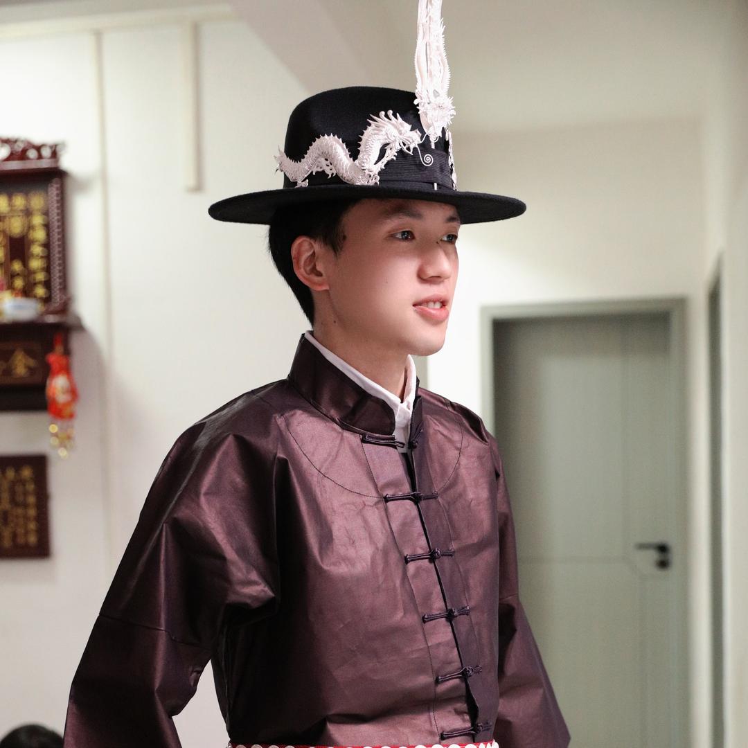 亮月
