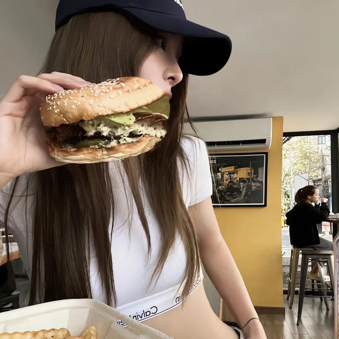 除了晚上都困💤