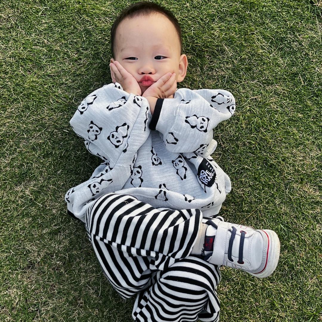 小栗子比个耶✌️