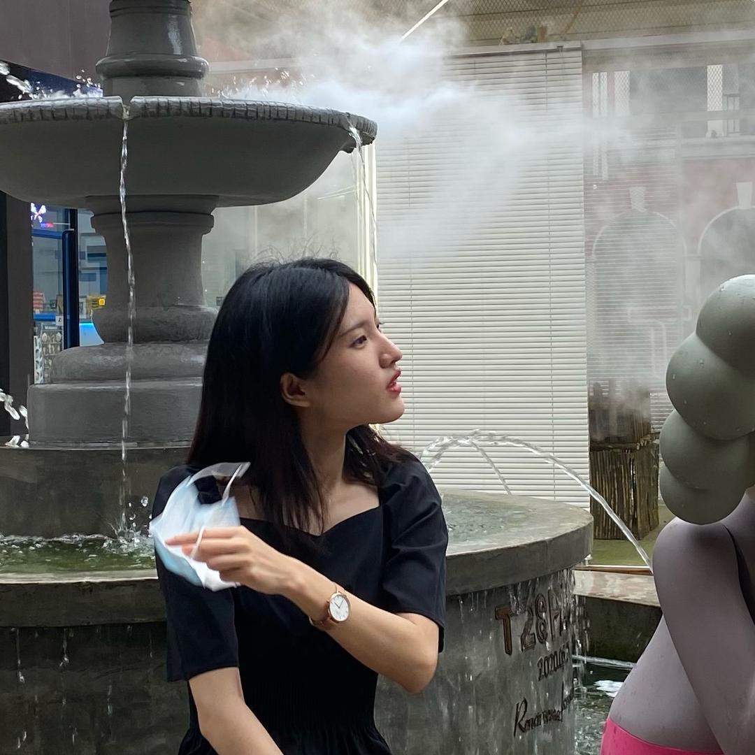 是懒懒吖～