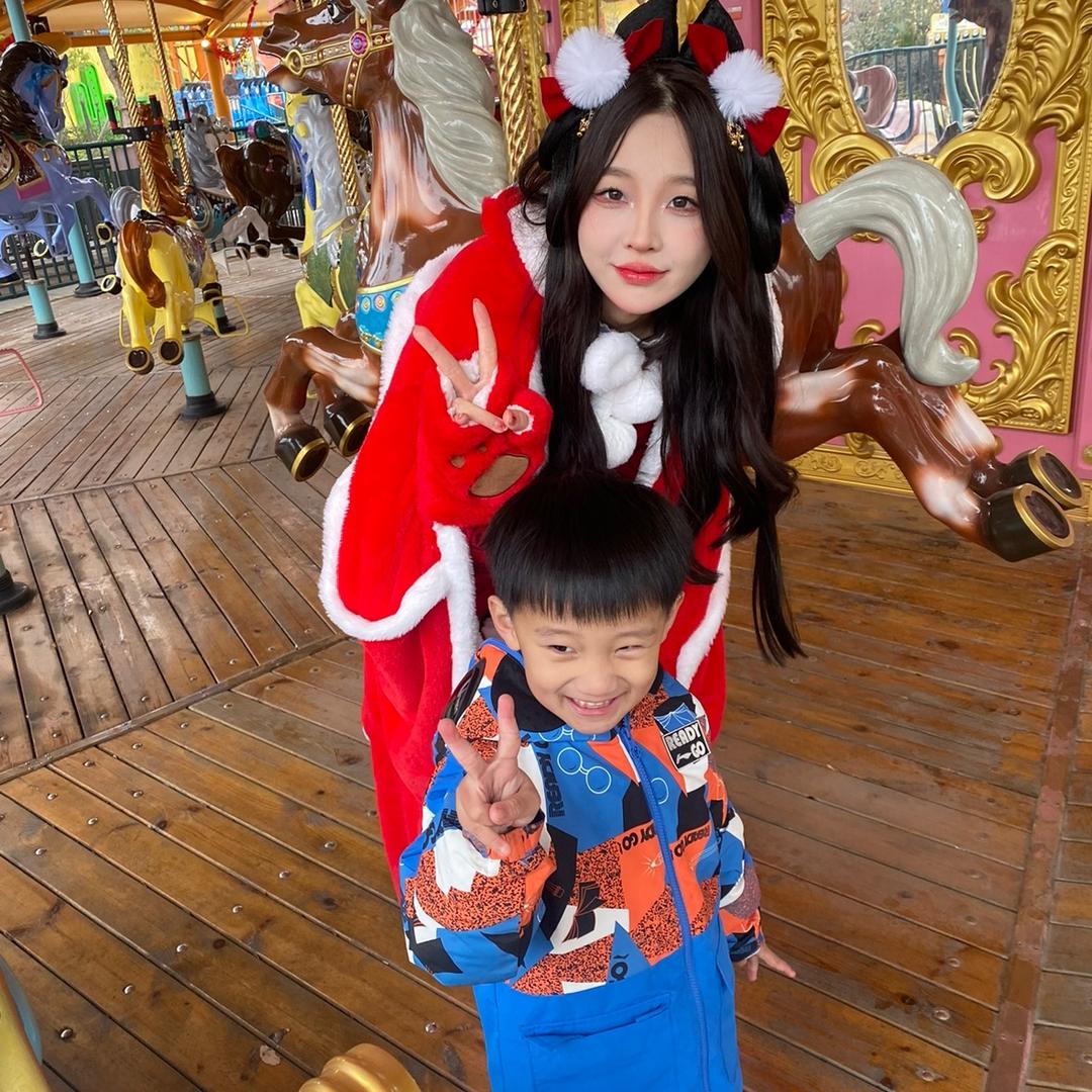 泡泡臭臭睡醒了@抖音