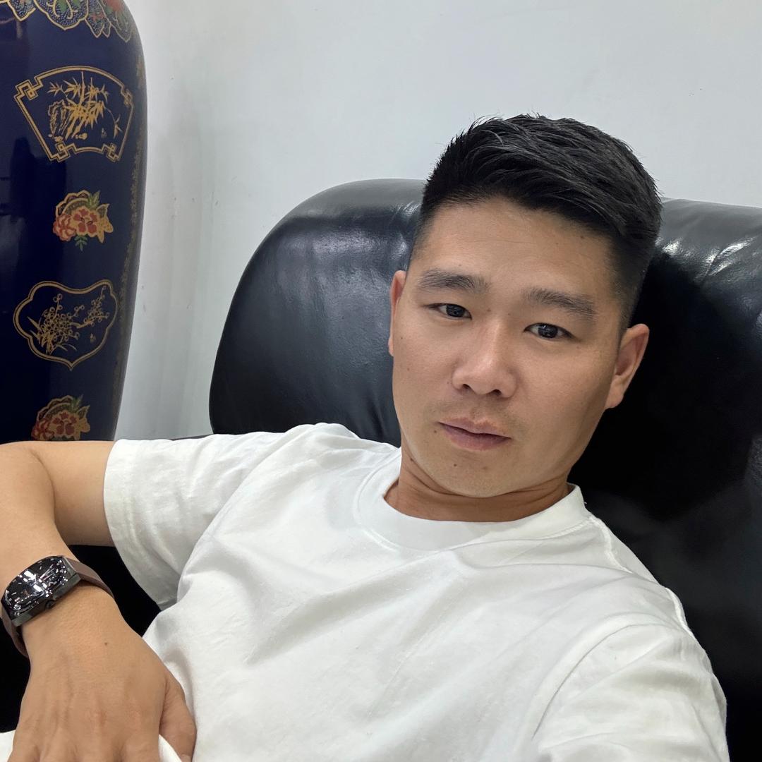 弘信磊哥新能源