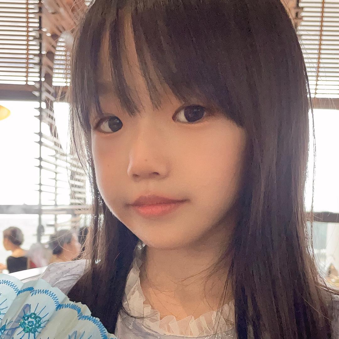 杰尼菲尔商贸