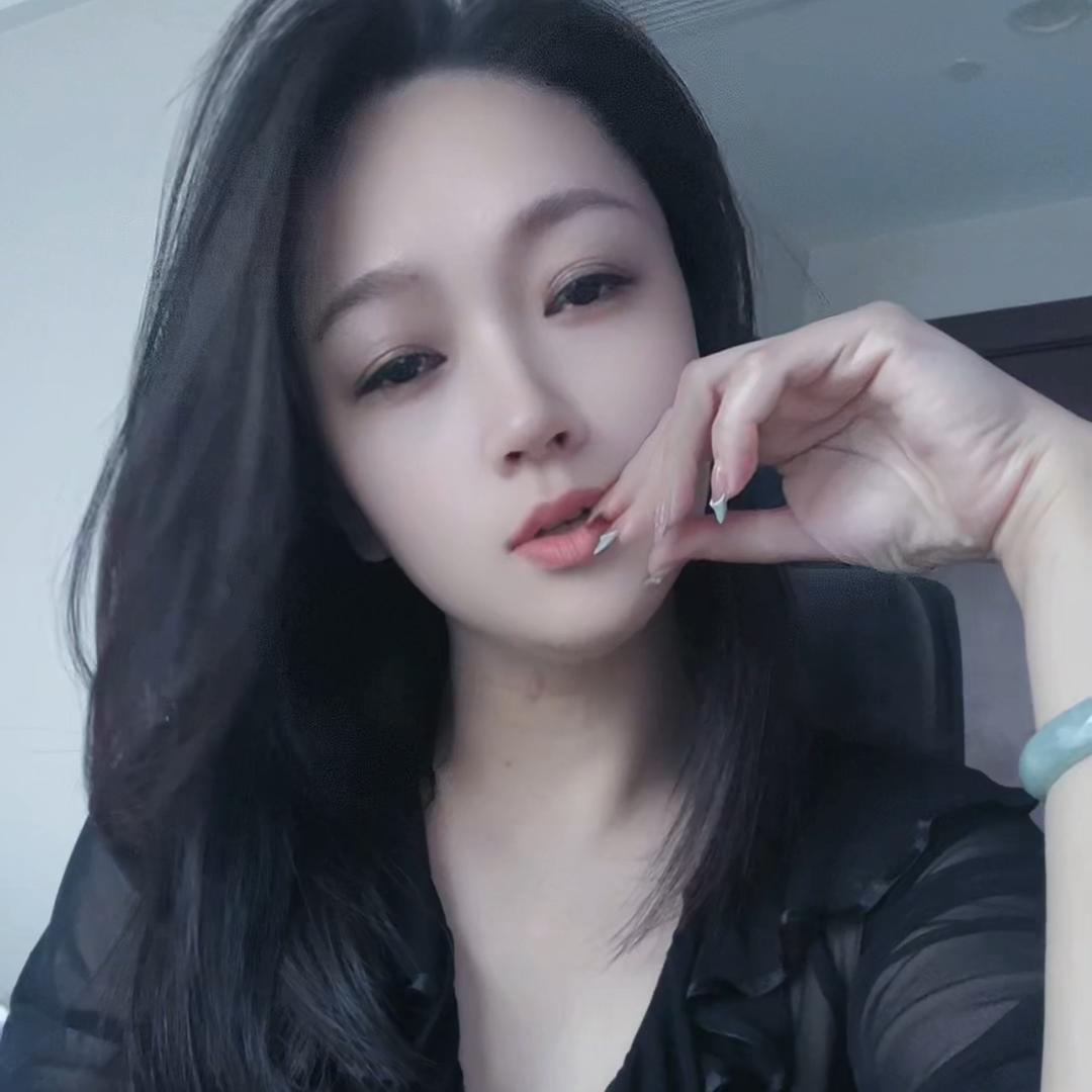 玲玲FJ