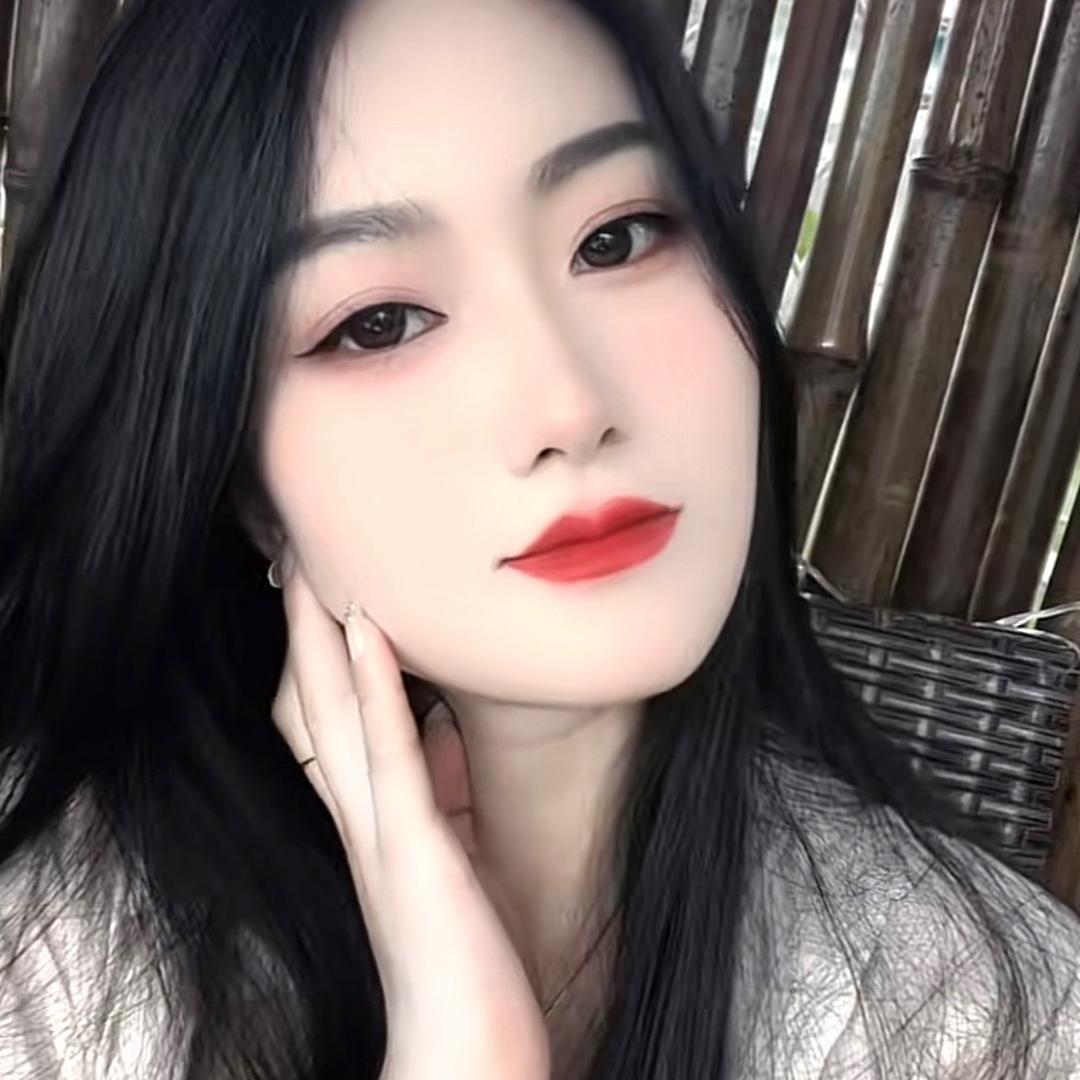 李老板 与 丽丽