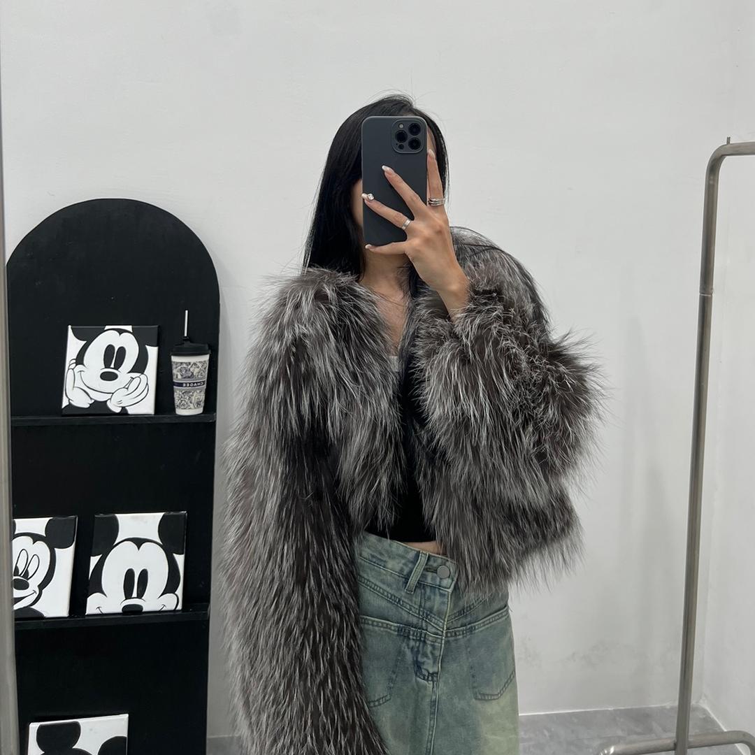 丹威皮草服饰