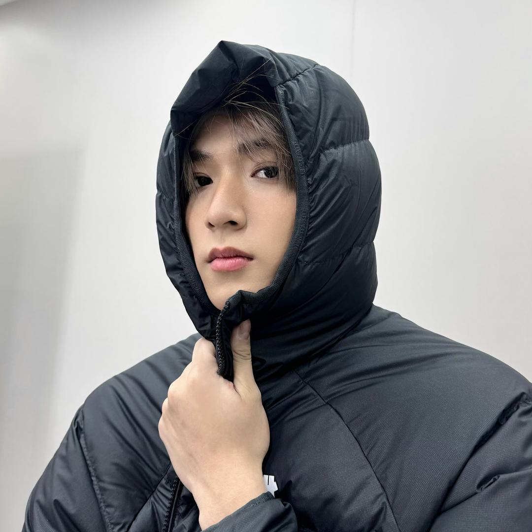 世界欠我一个耳钉