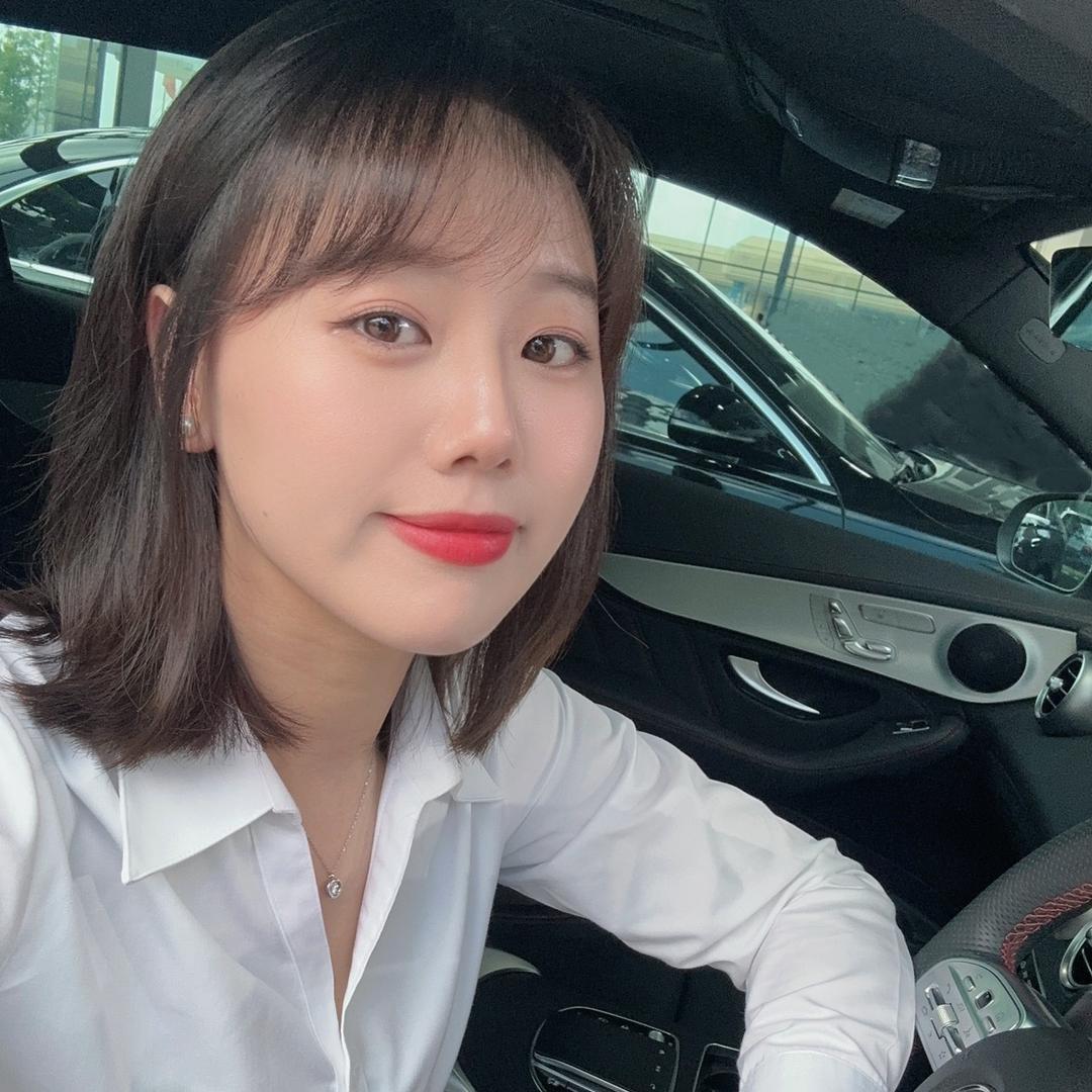 利星｜ 奔驰小媛