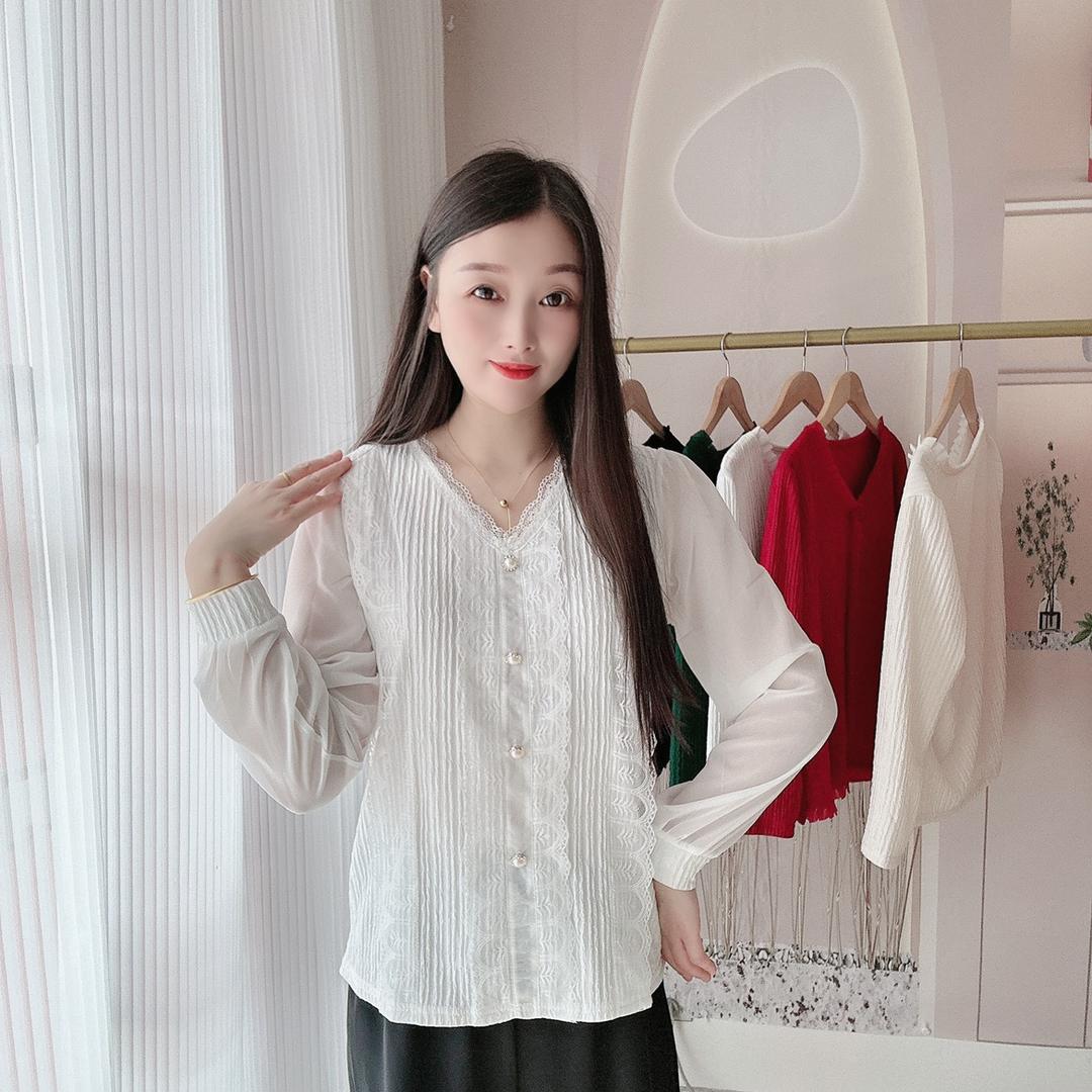 九月服装工厂店
