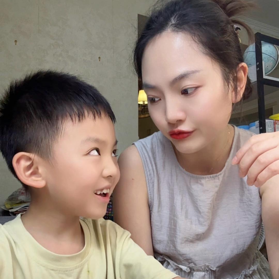 伦子妈妈（学渣逆袭）