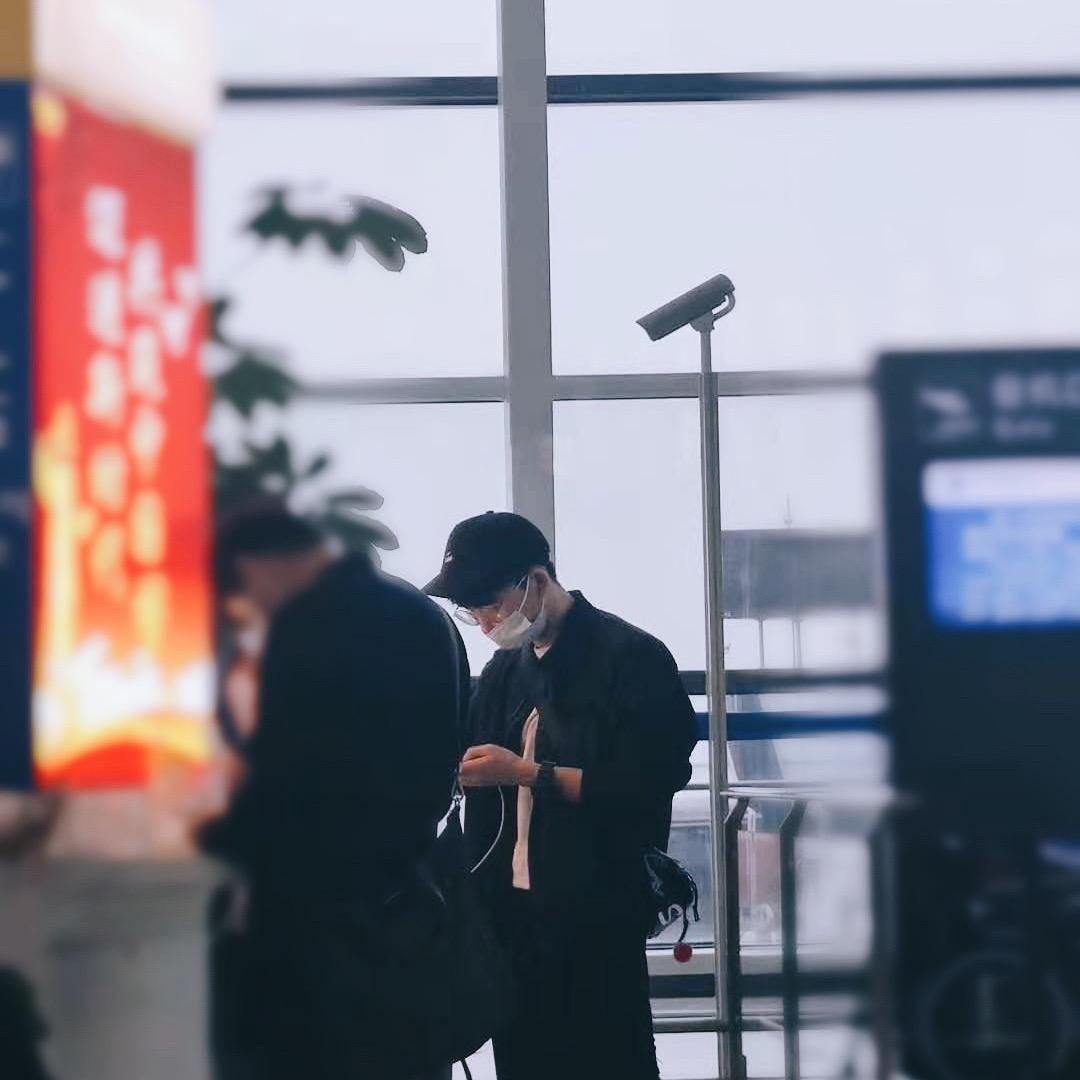 你的每根脚趾都是我的阿尔卑斯🏴‍☠️