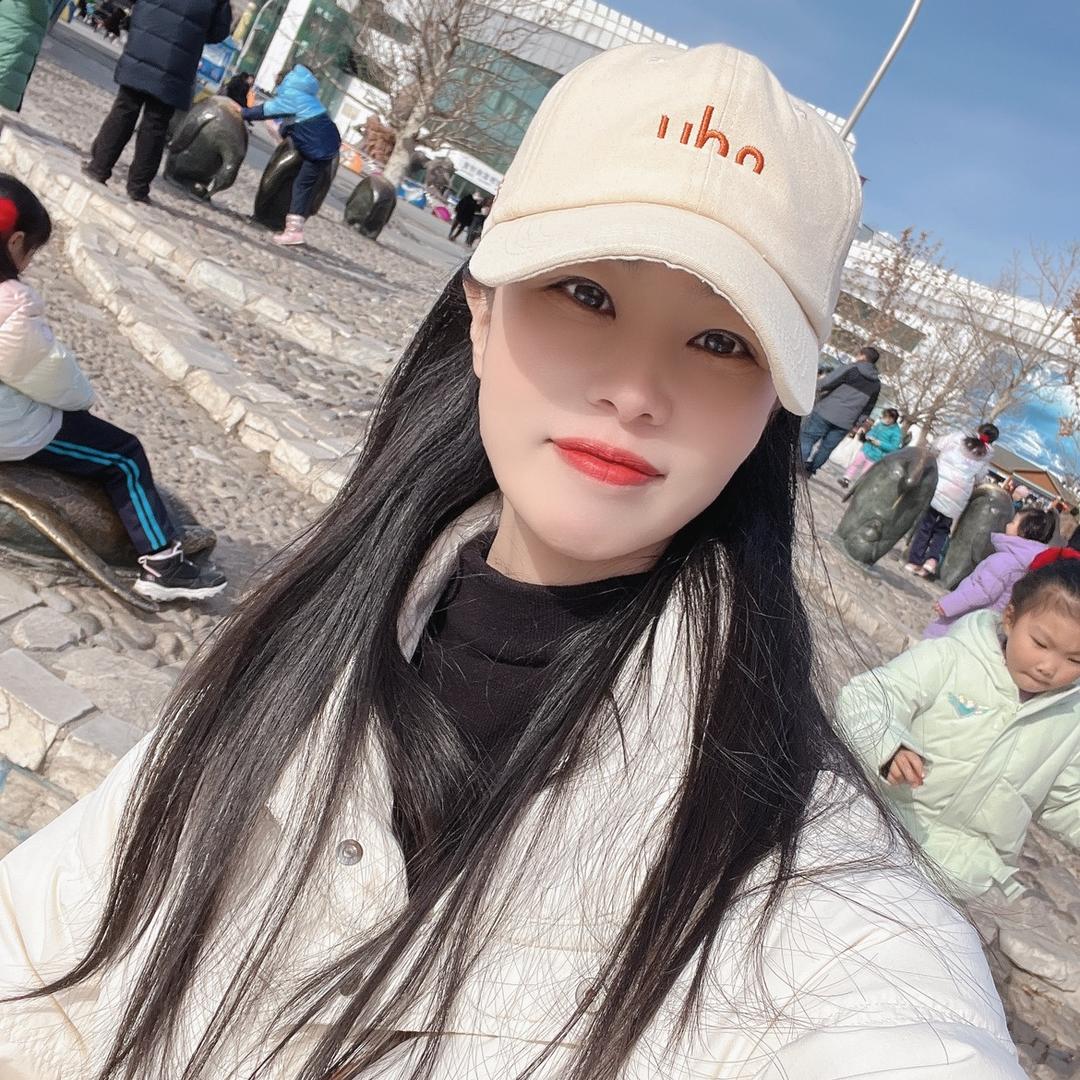 初雪《本人仅此一个号》休息几天不开播@抖音