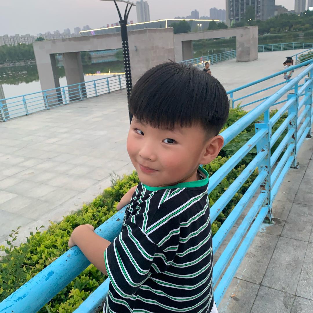 李小俊