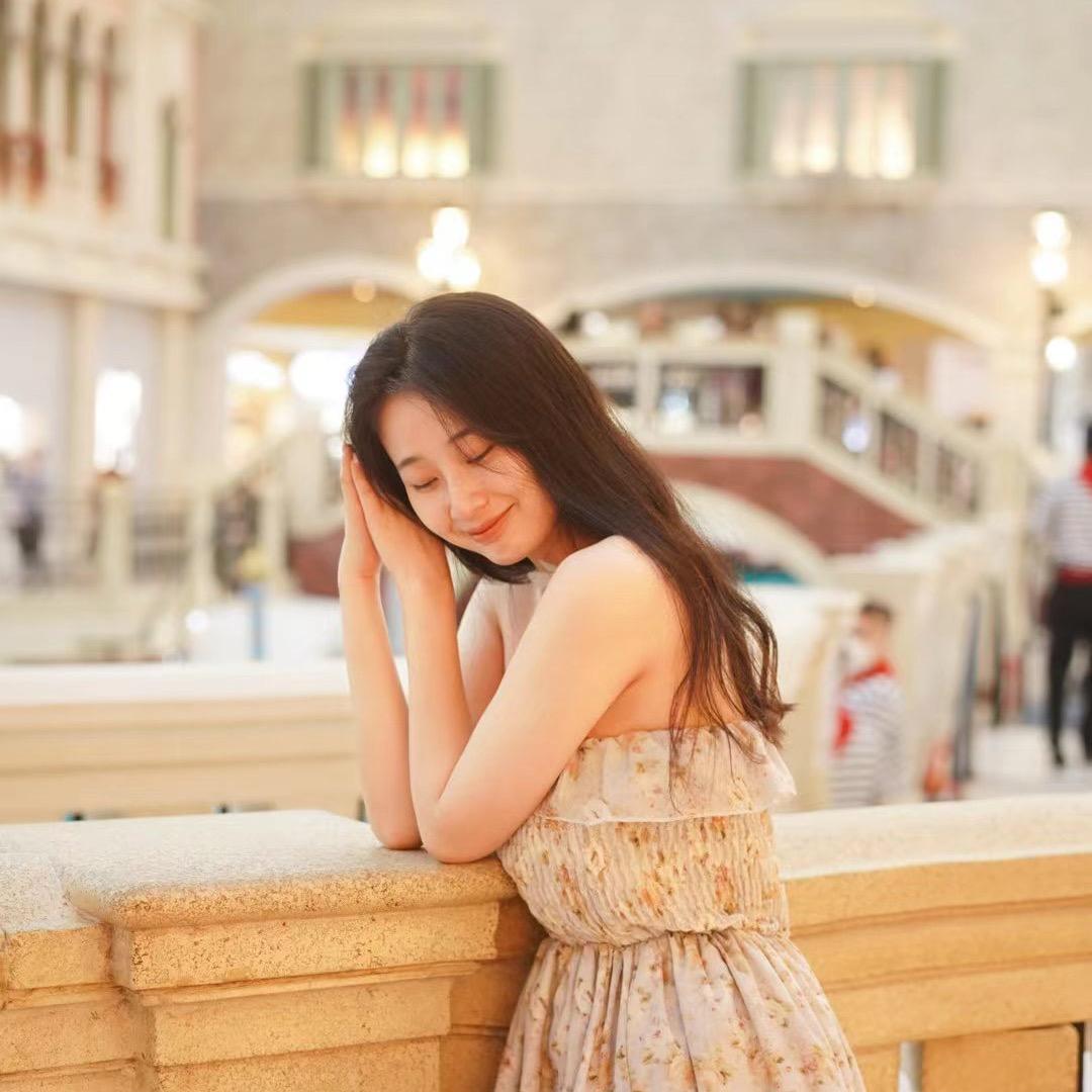 微微笑🌈@抖音