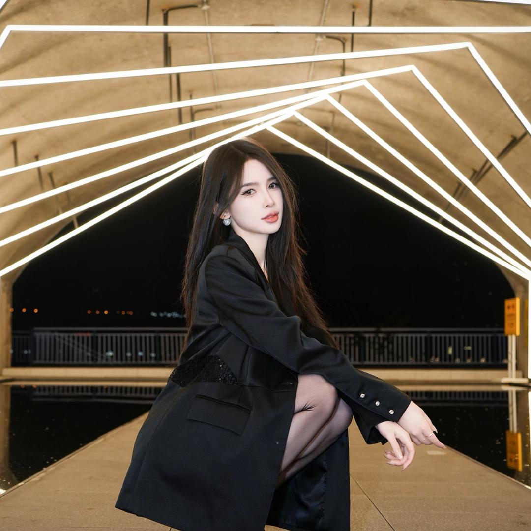 猫月月睡不醒♬