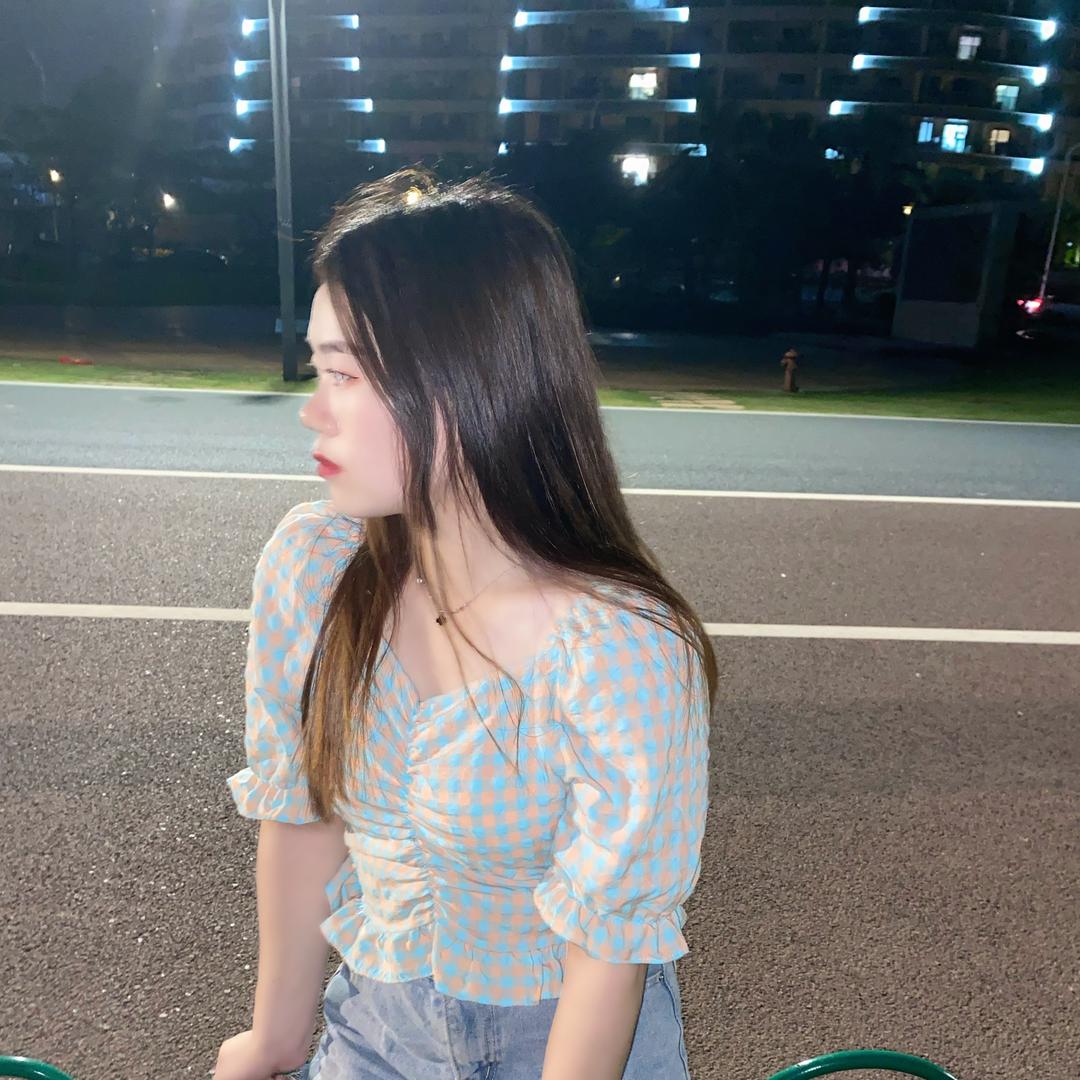 姓胡的小姐姐呀