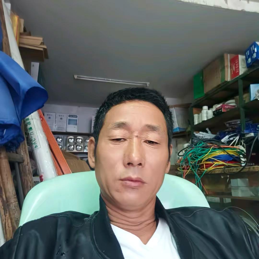 专拉石子.河沙.包住房子