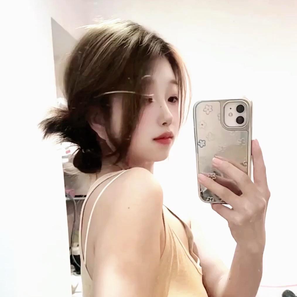 南油LEA服饰 凡凡