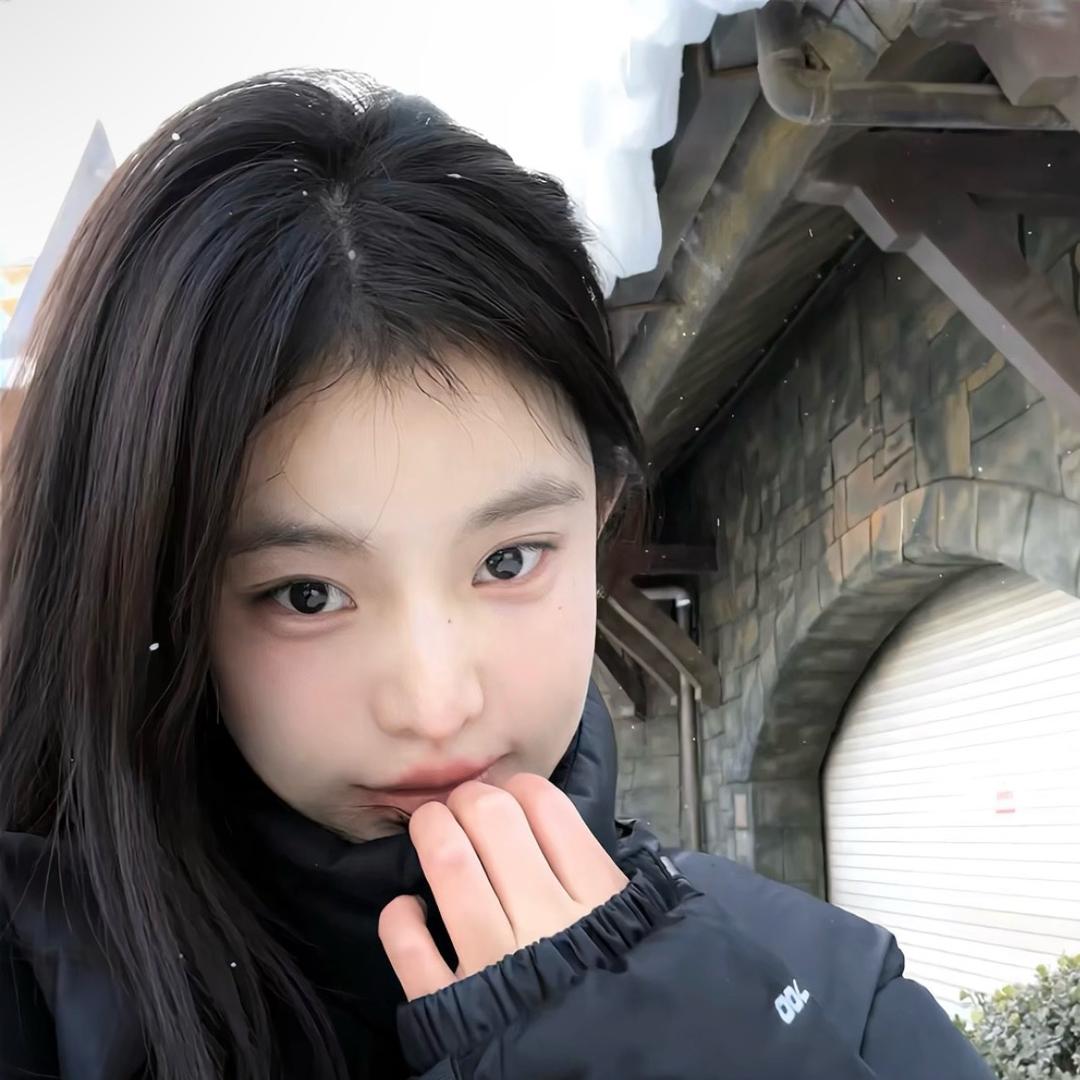 小D