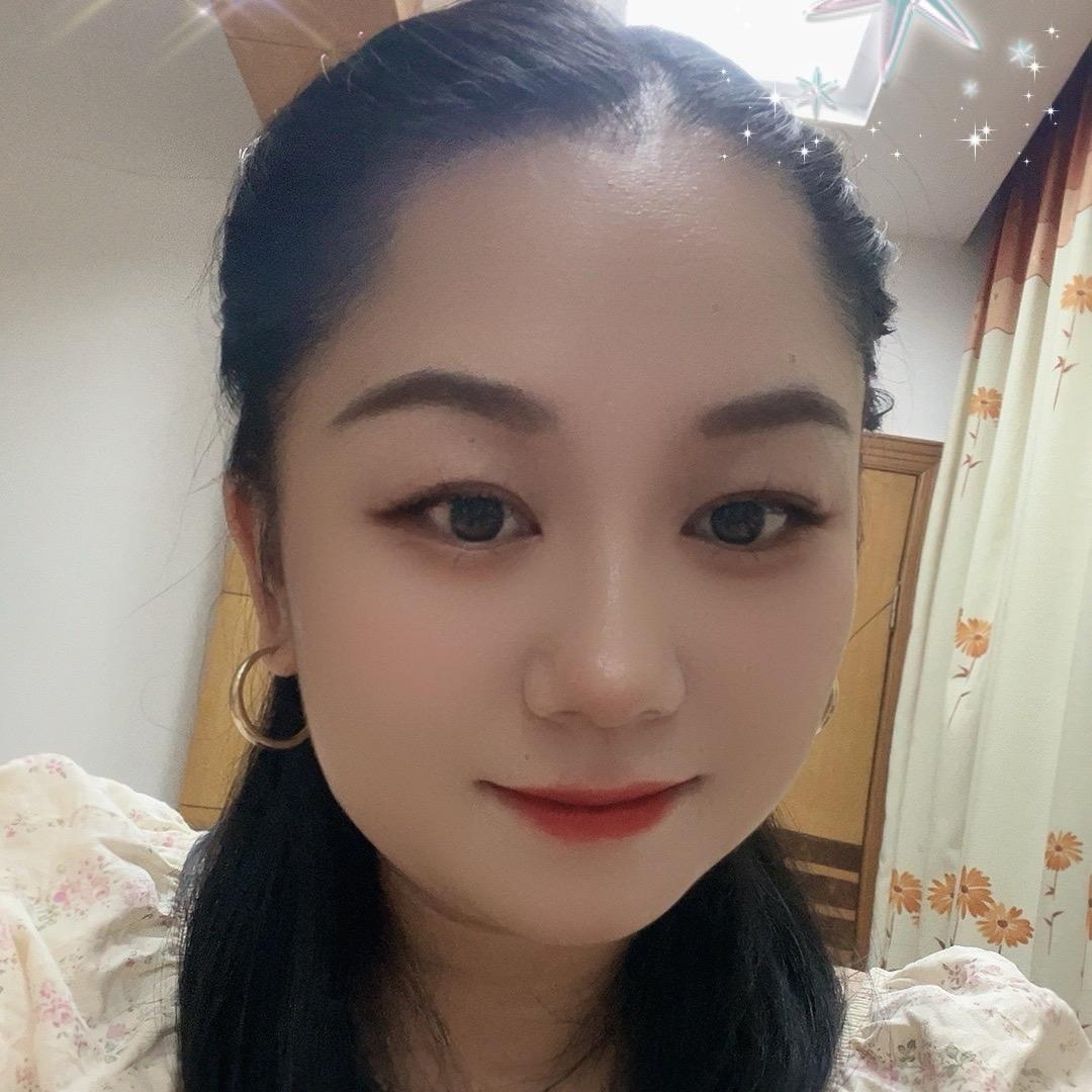 摆摊小姐姐