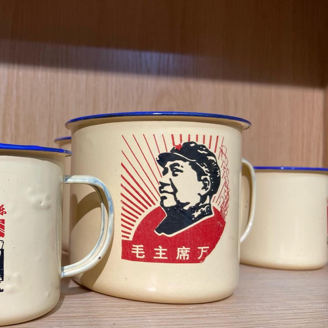 月光落在左手上