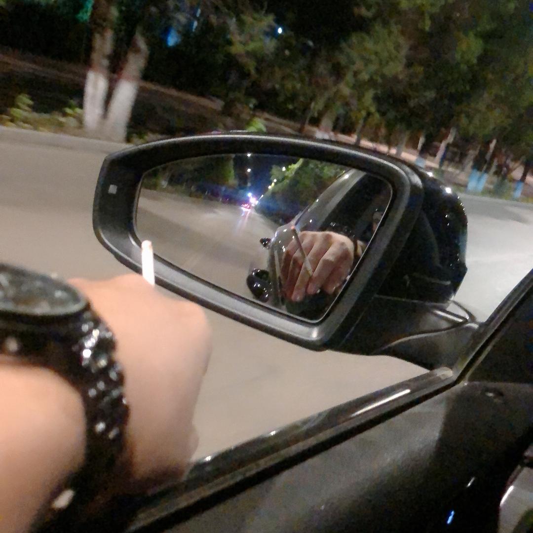 Smile•