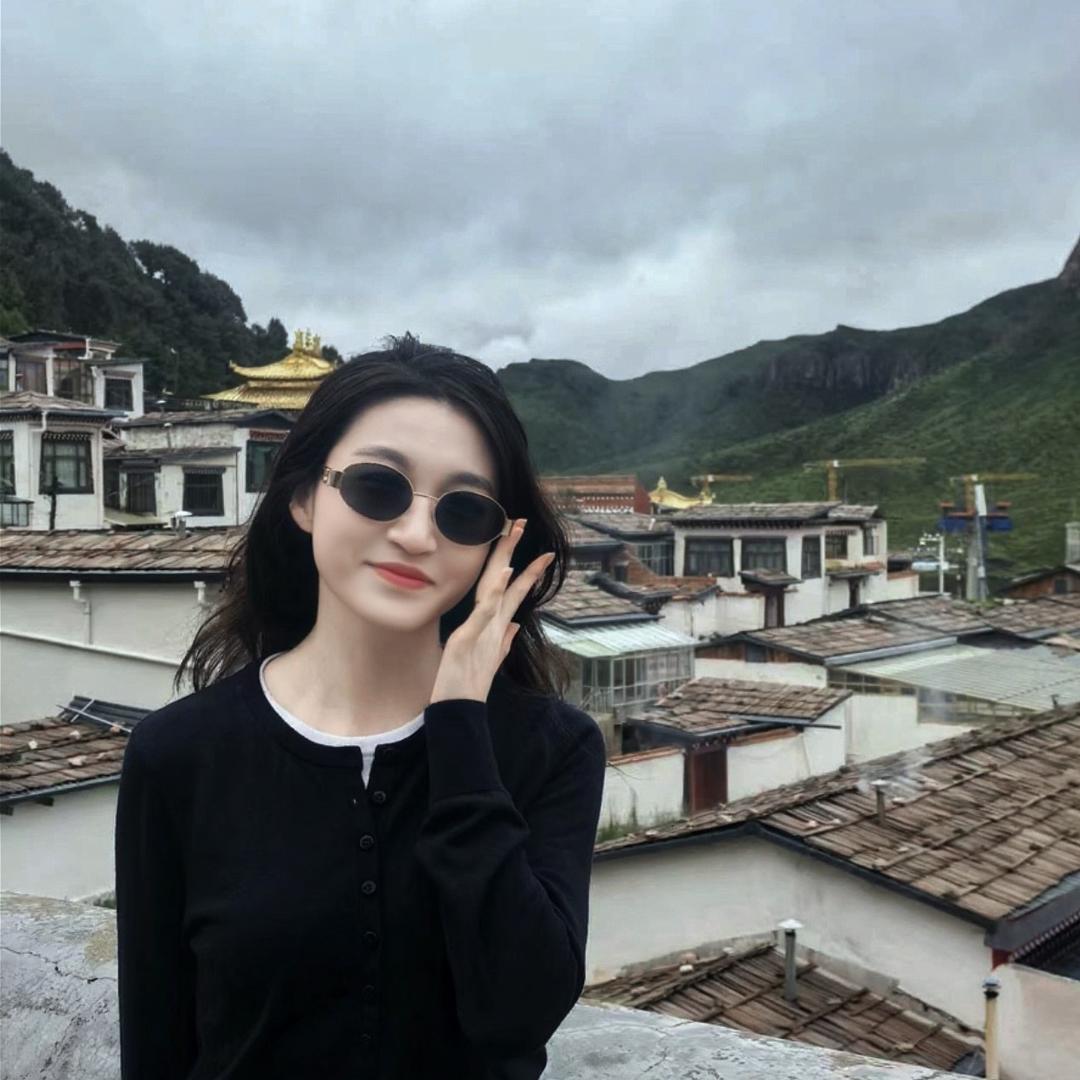 宸远轻奢撤柜女装