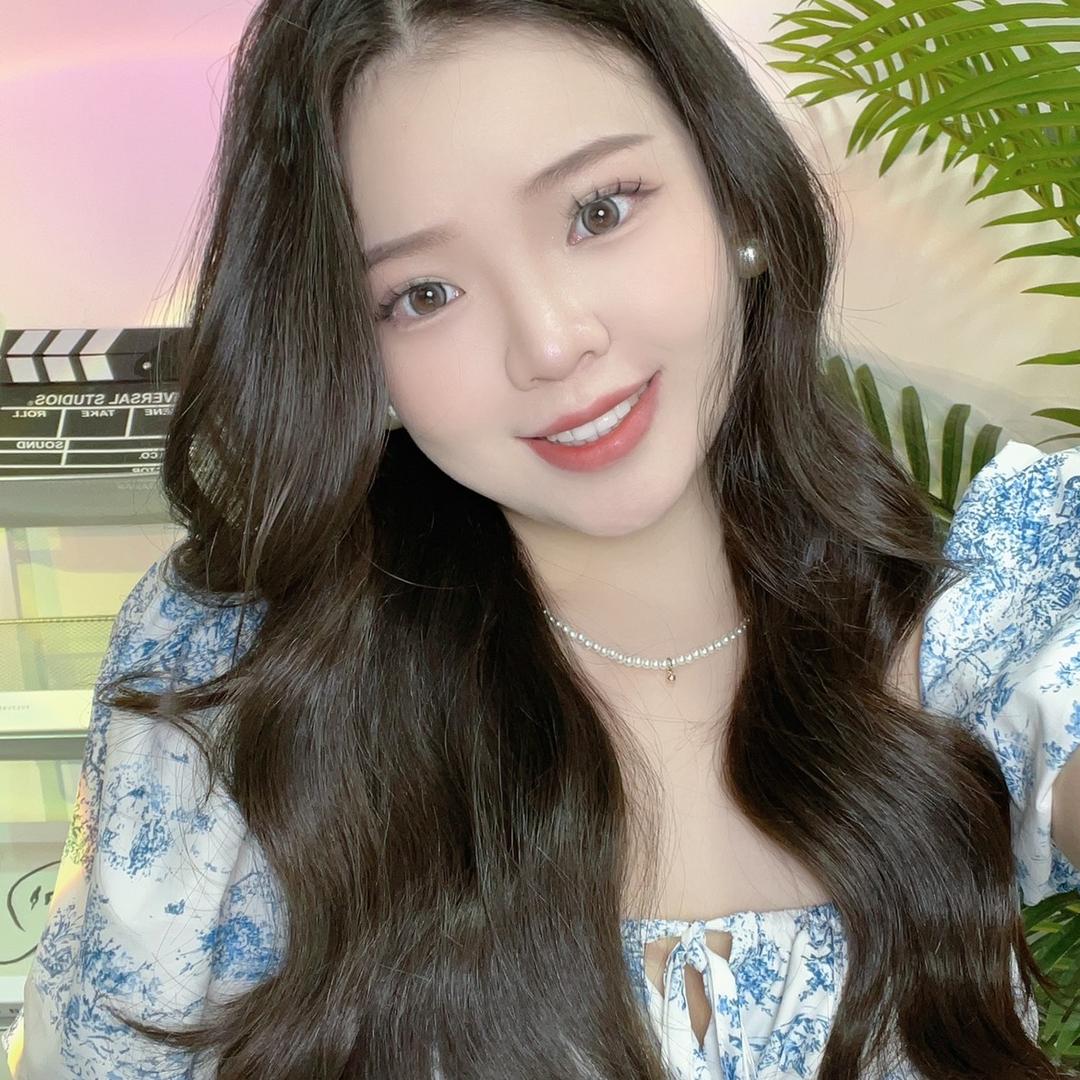 白妹妹耶