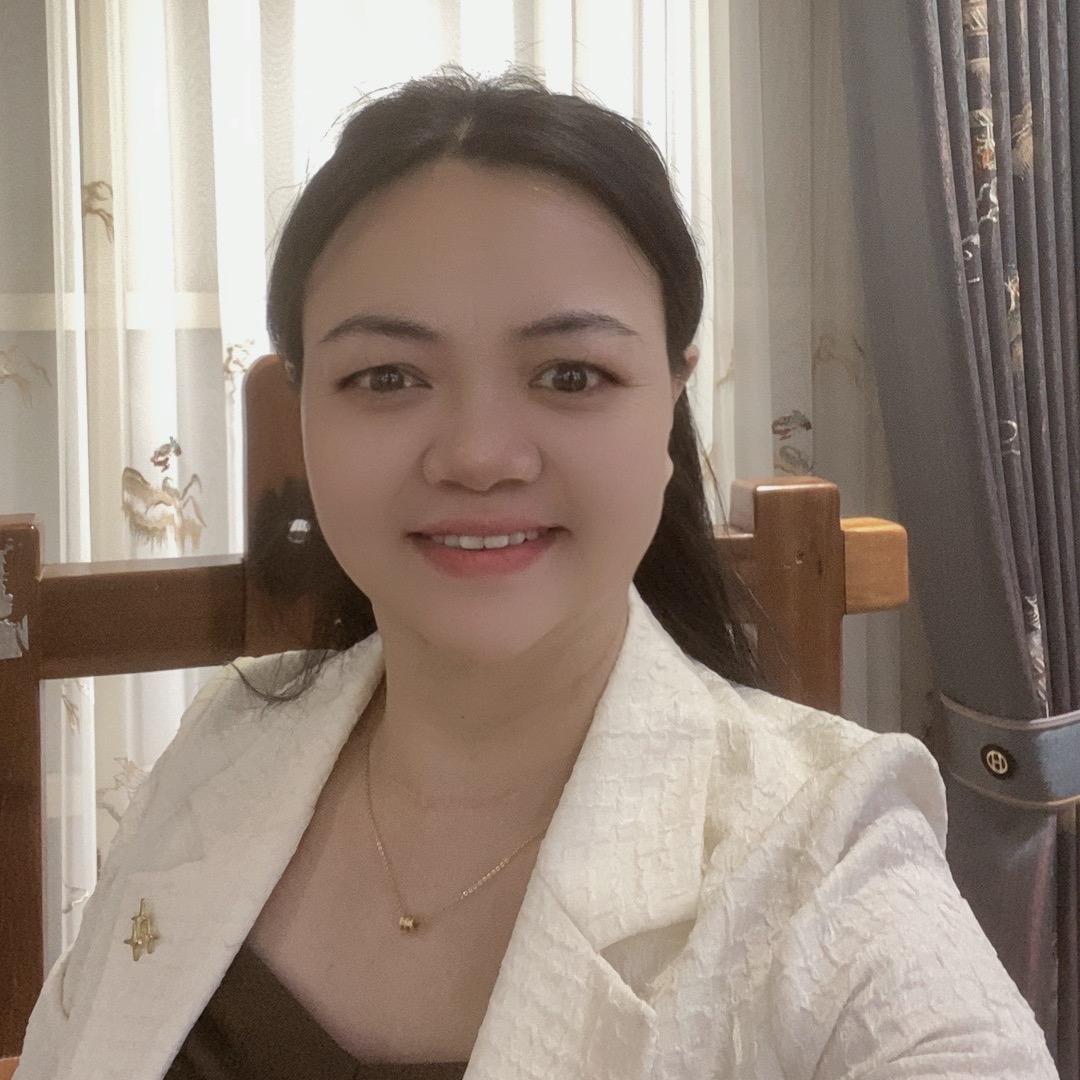 印江万米窗帘20年老店：陈姐