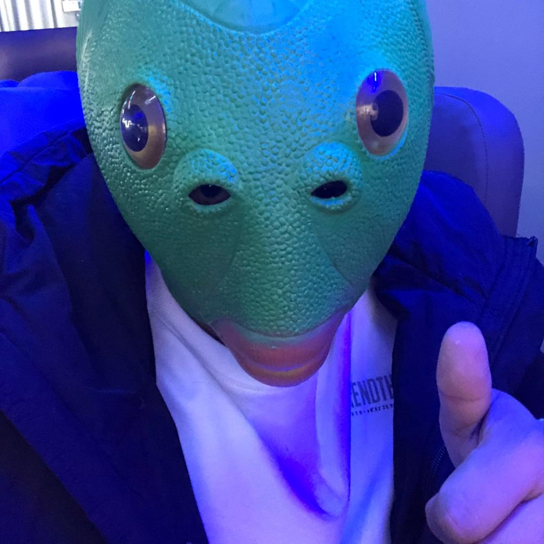 卖柜子的老男孩