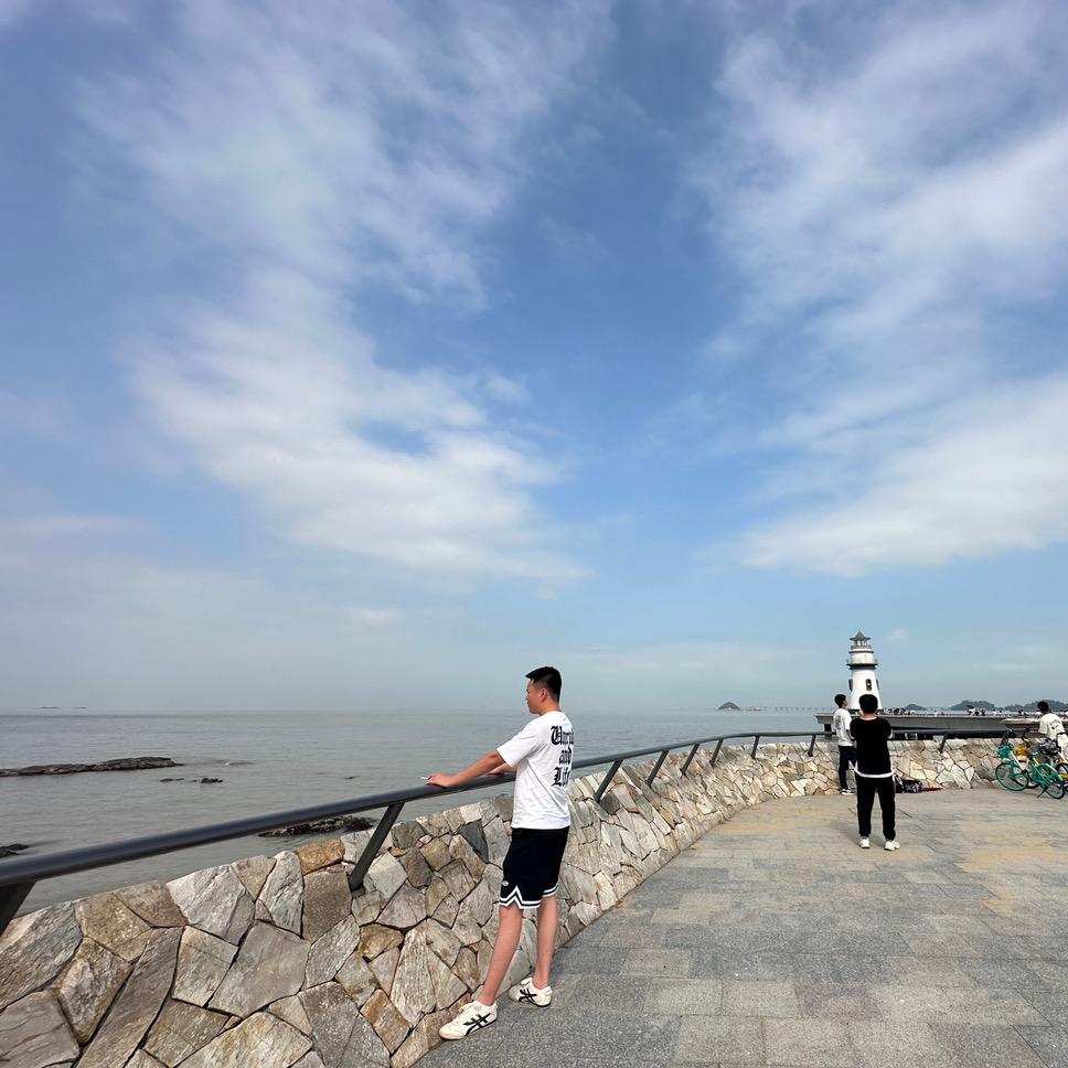 覃嘉杰