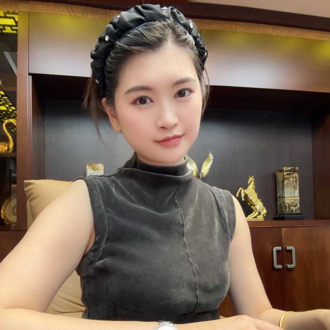 唐丽君