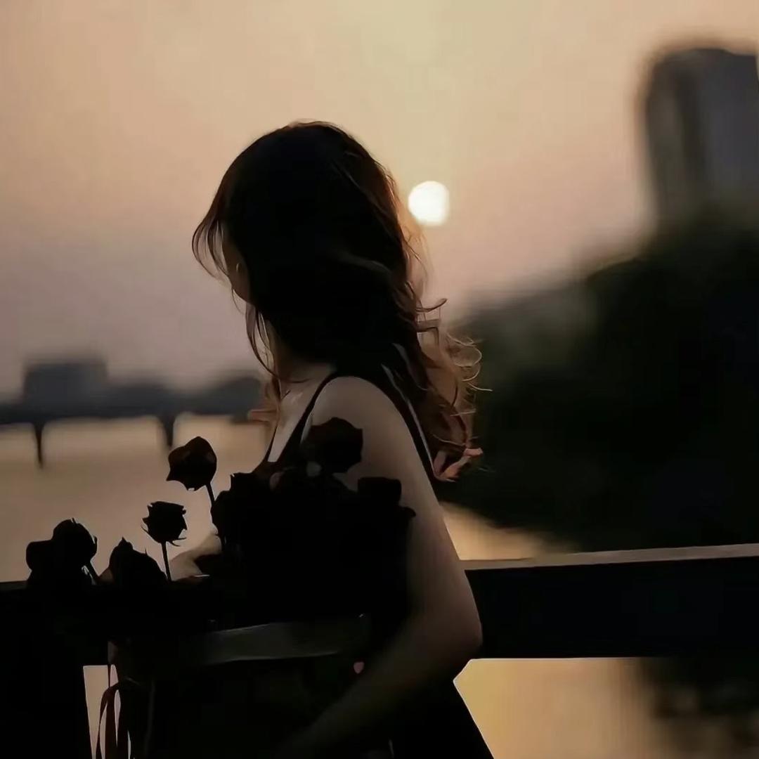 不吃香菜和她的手机壳