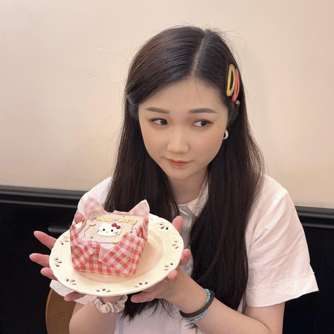 她又在睡觉了