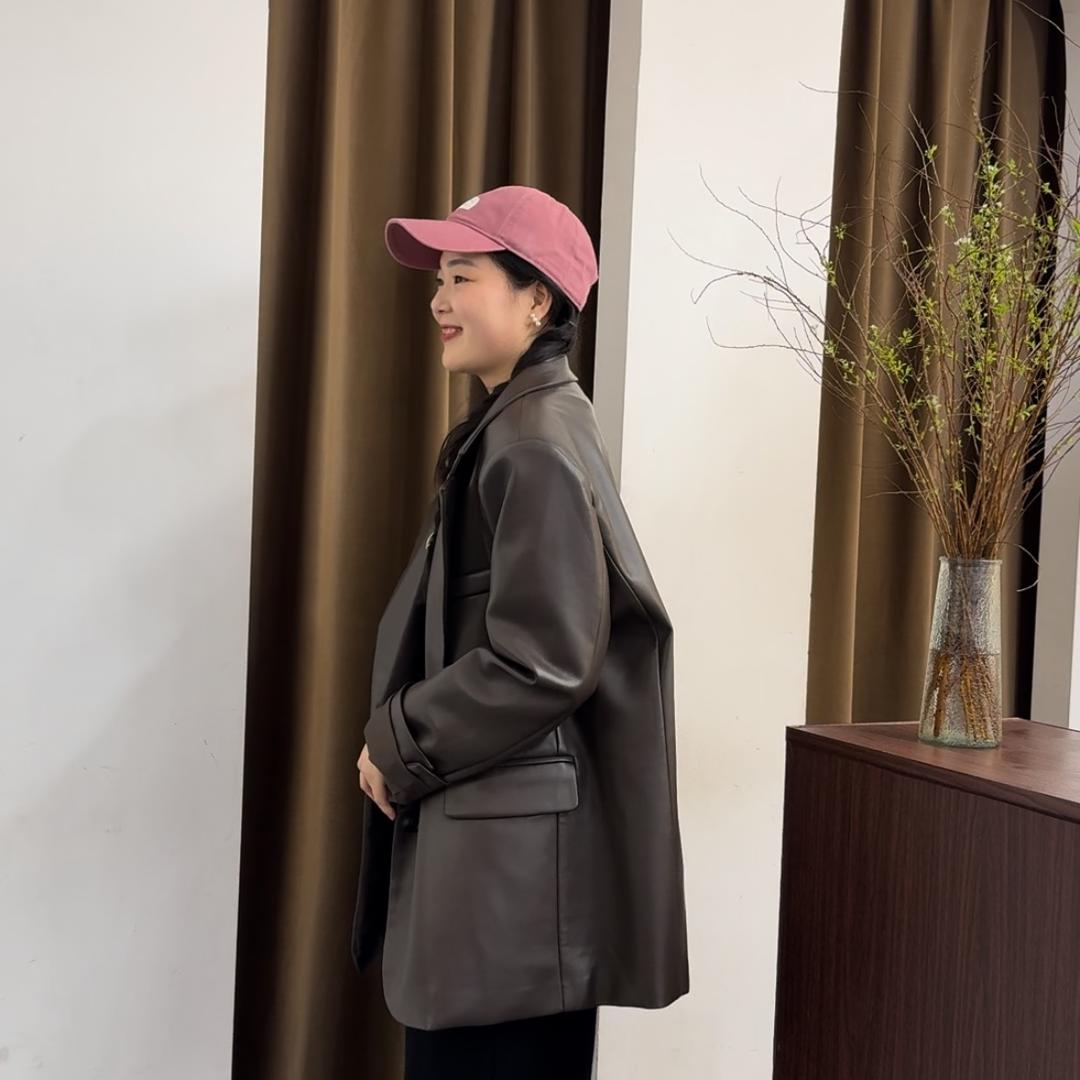 金堂县柠伊服装店