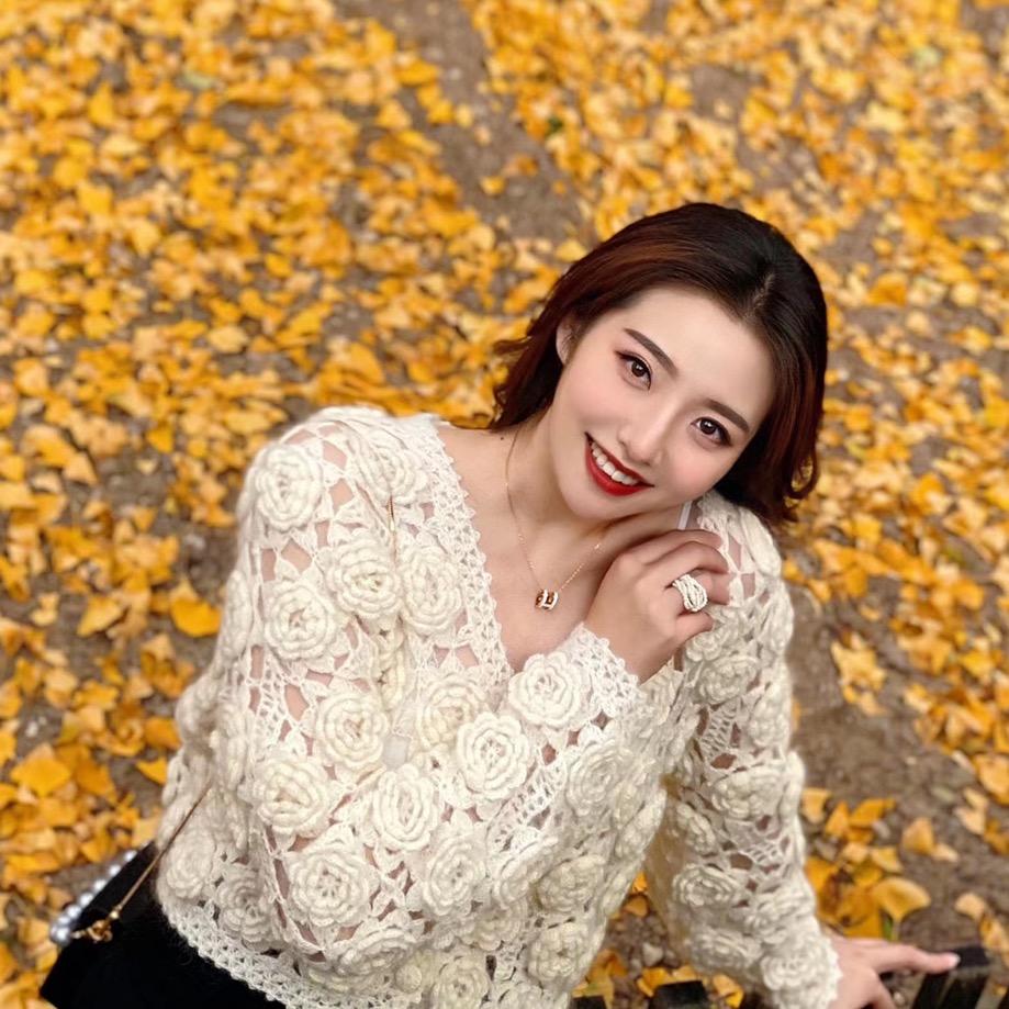 普普通通女交易员