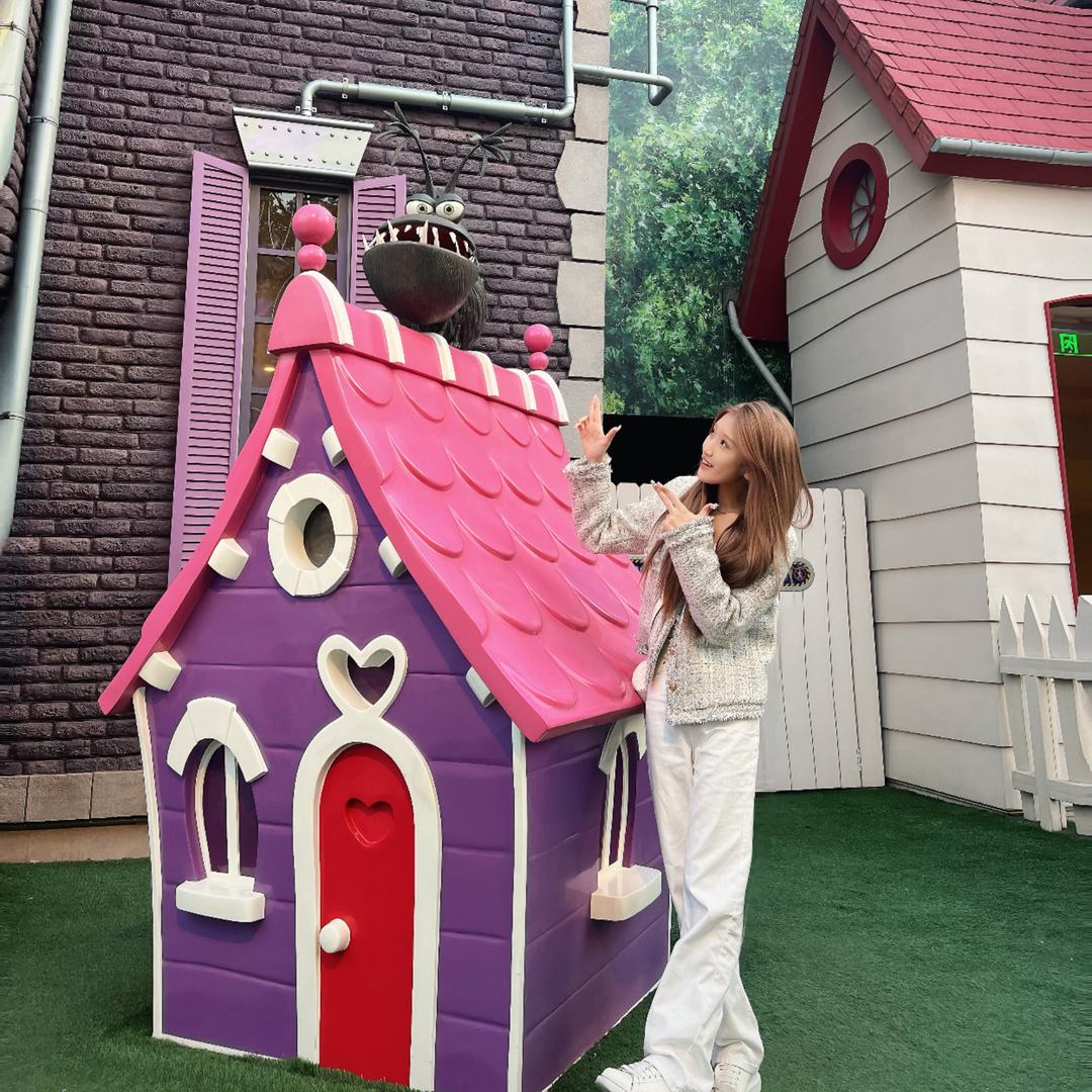 吃饱喝足睡得香