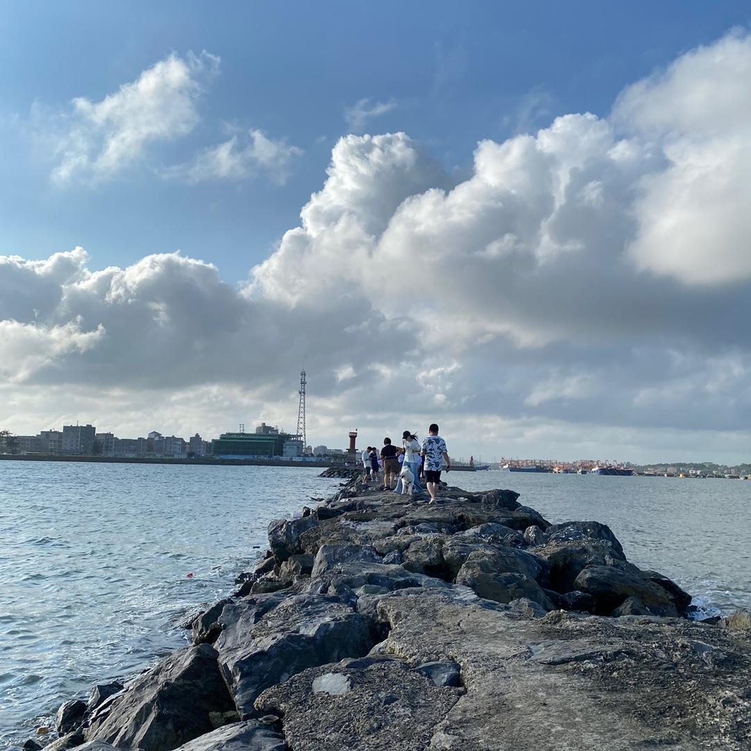 吹西北风别吱声