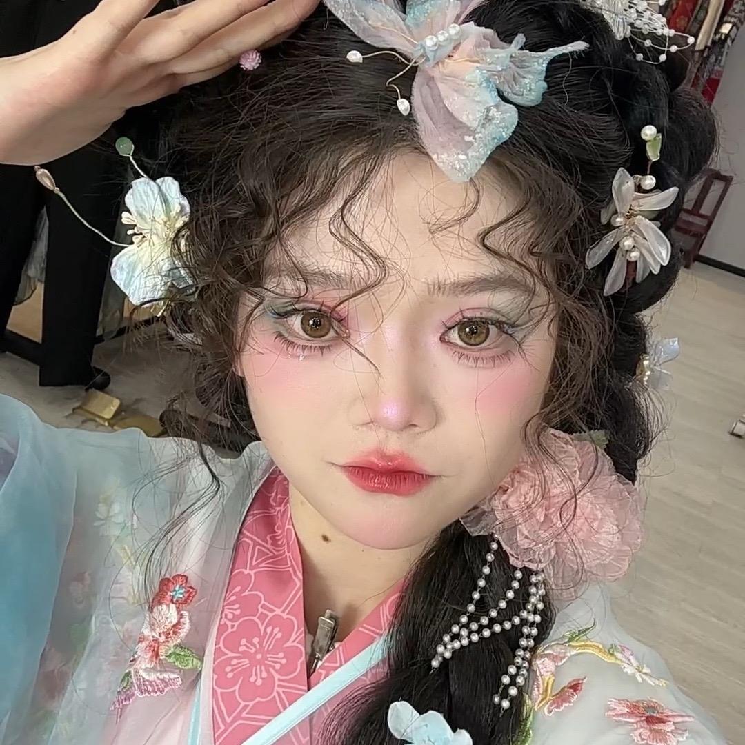 化妆师一菲