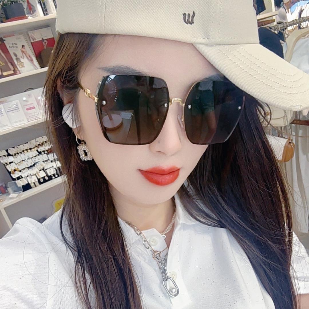 艾琪精品女装