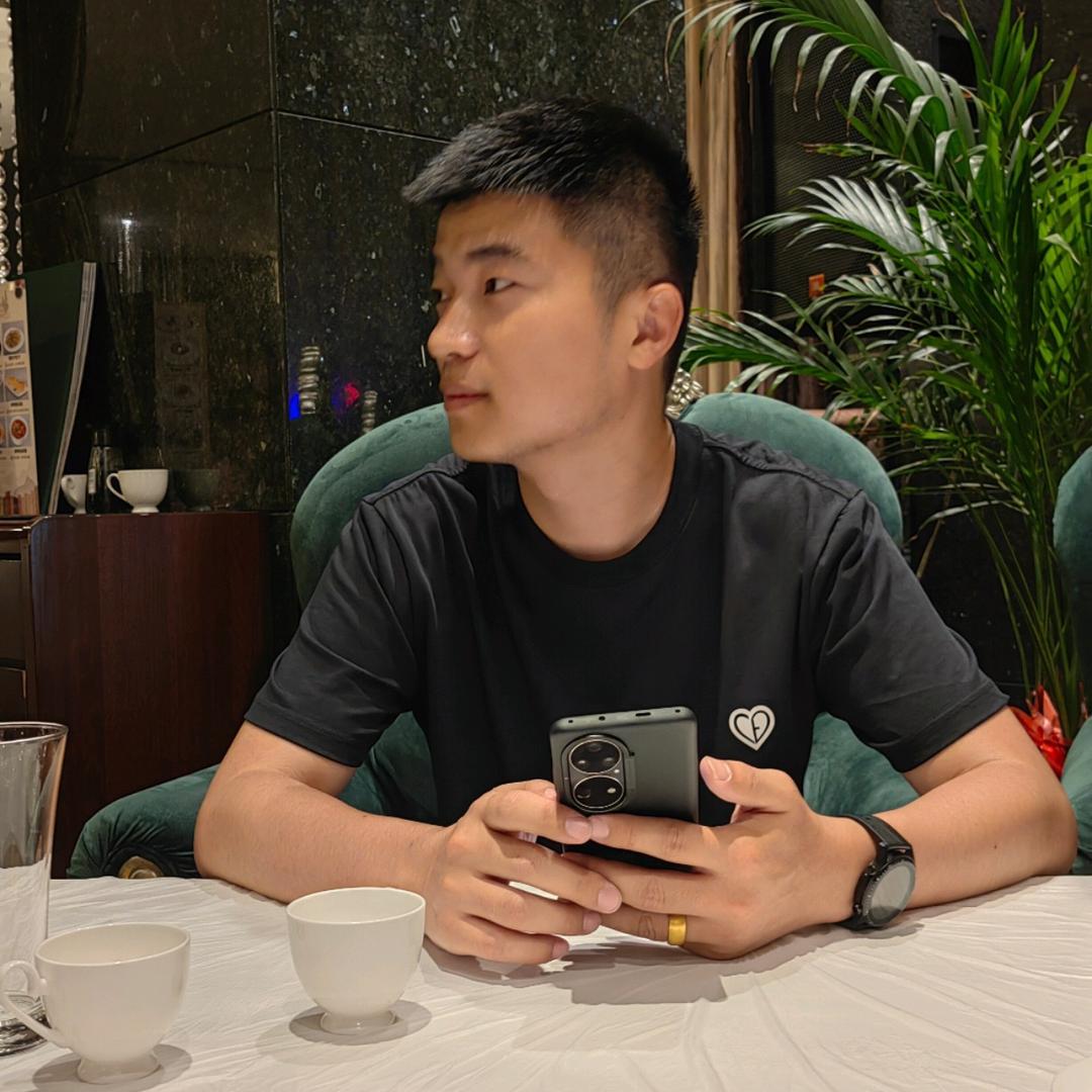 😘 黄  、小  糖