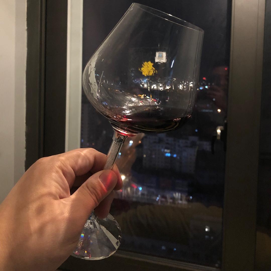 把酒灌醉