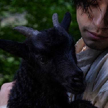 炫舞刘奶奶👵🏾过马路用人扶？