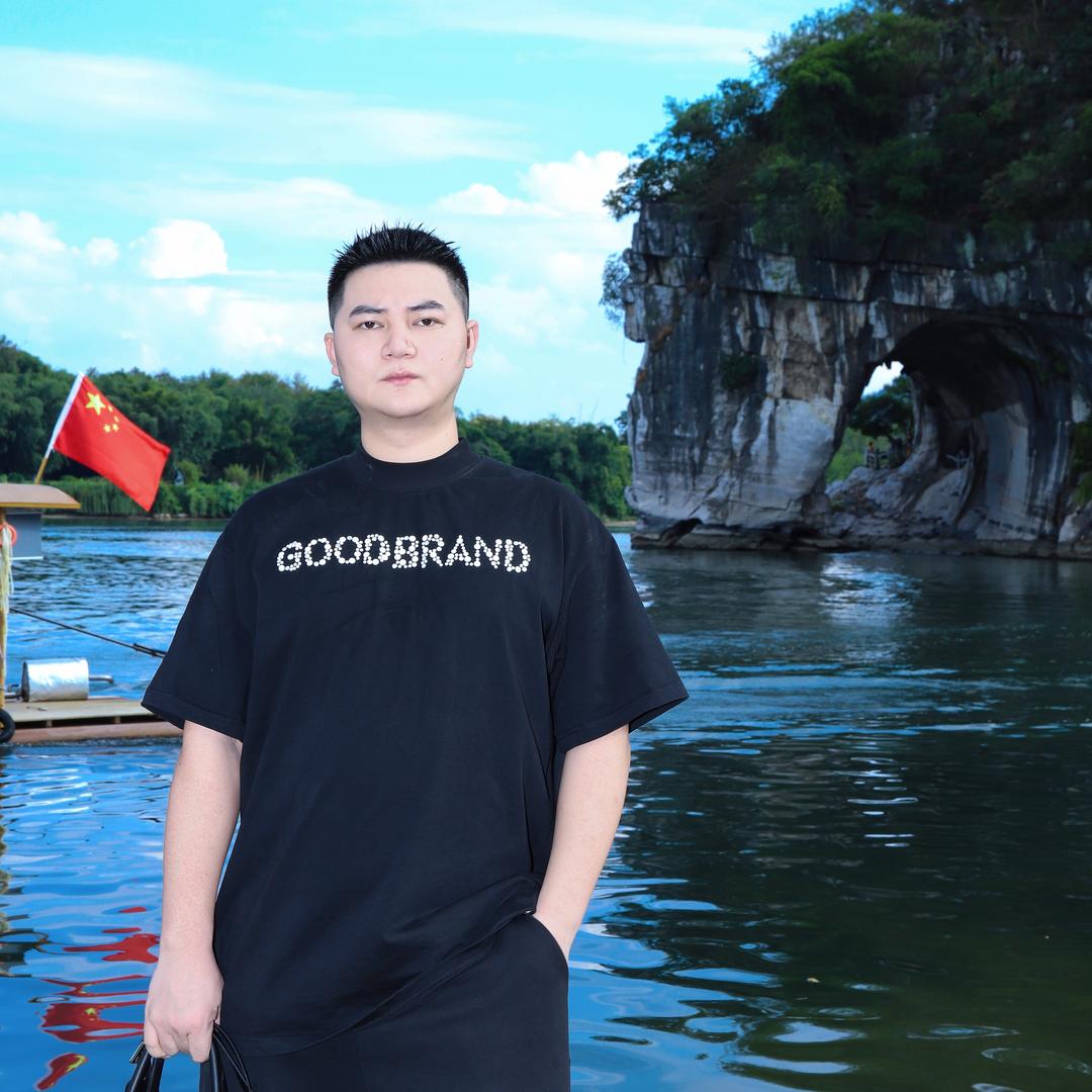 靠谱哥（听老婆话会发财）