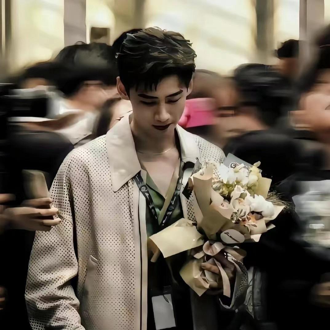 生活明朗，万物可爱